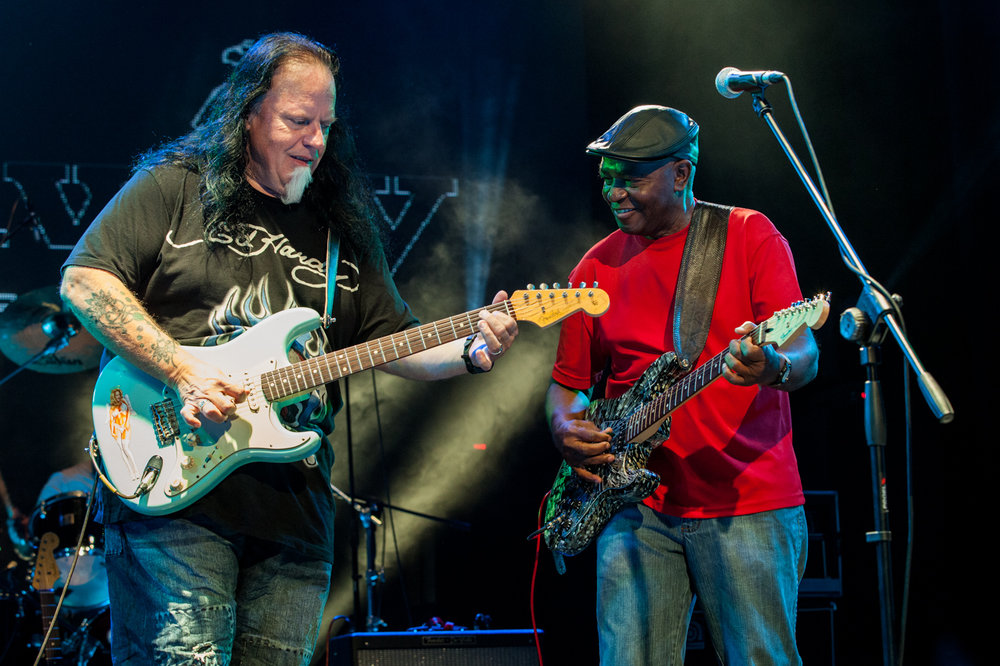 Music Photography - Smokin' Joe Kubek, Bnois King