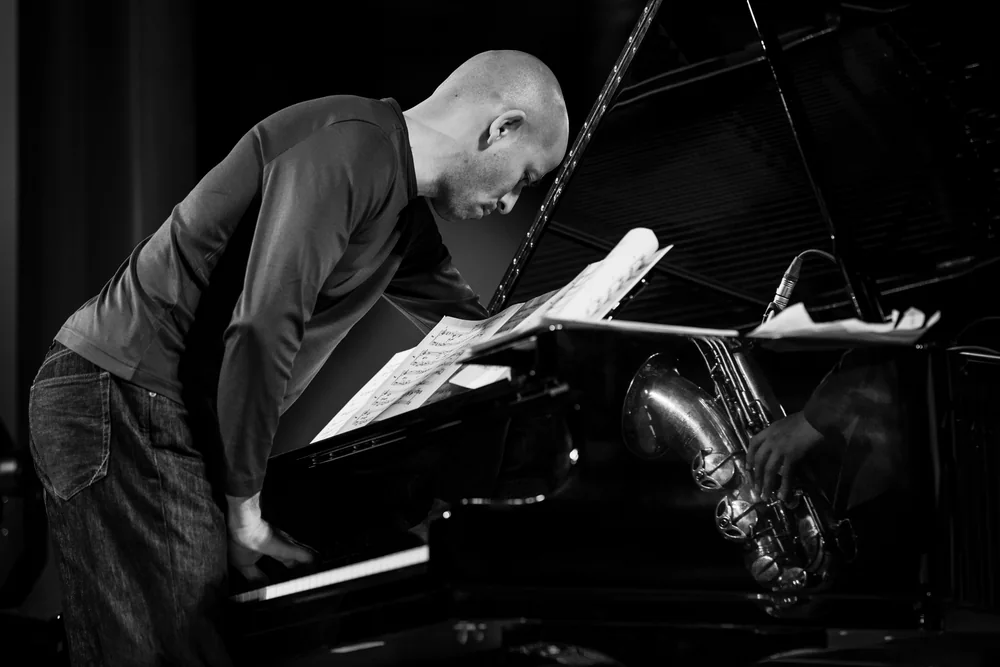 Music Photography of Edward Simon - Photo No. 5062 by Przemek Wozny