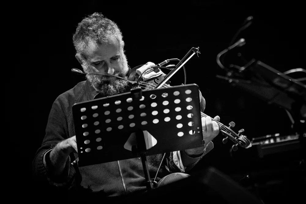 Music Photography of Mat Maneri - Photo No. 5617 by Przemek Wozny