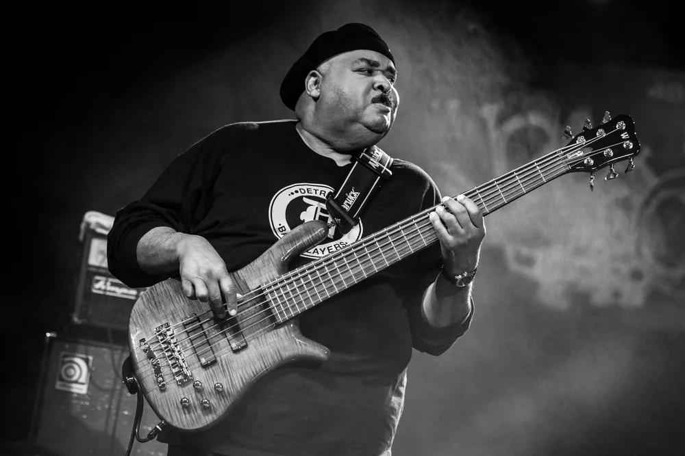 Music Photography of Ralphe Armstrong - Photo No. 1204 by Przemek Wozny