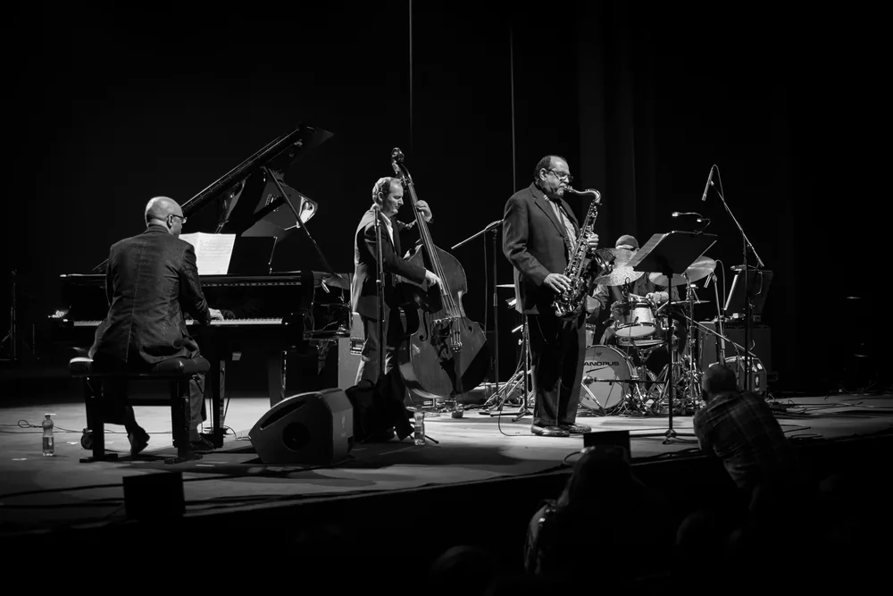 Music Photography of Darek Oleszkiewicz, Ernie Watts, Harvey Mason - Photo No. 1043 by Przemek Wozny