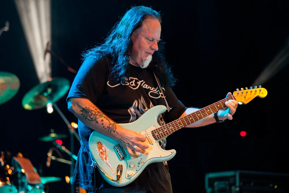 Music Photography of Smokin' Joe Kubek - Photo No. 8073 by Przemek Wozny