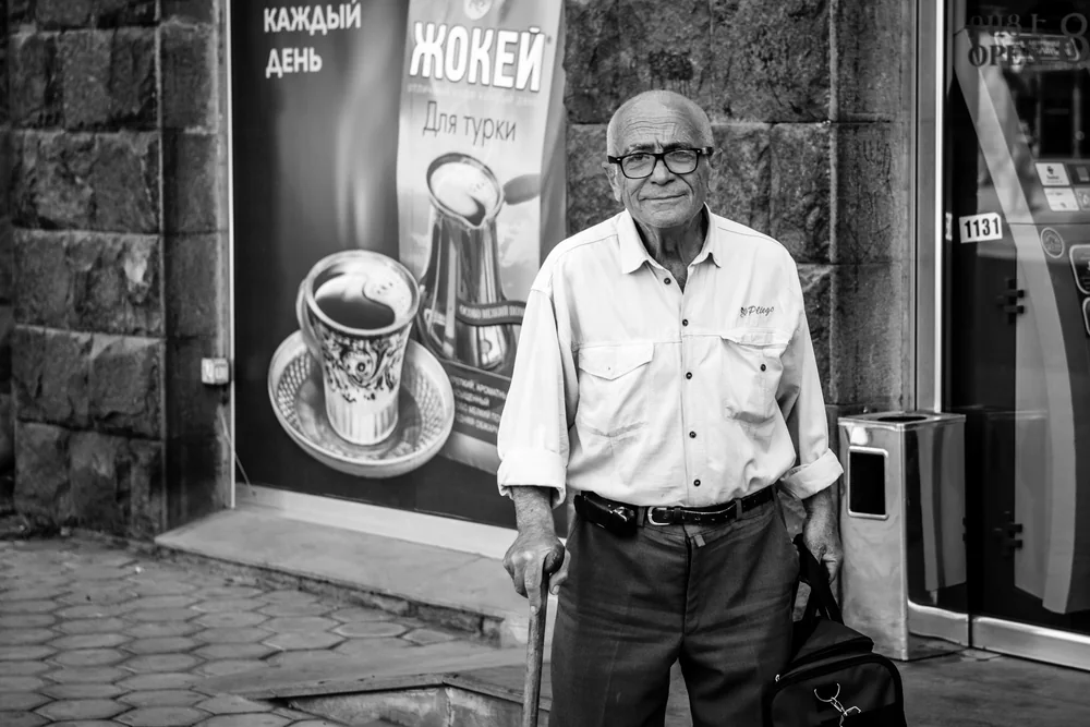 Street Photography in Yerevan, Armenia - Photo No. 8730 by Przemek Wozny