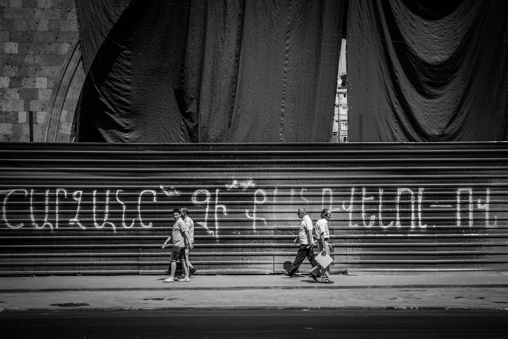 Street Photography in Yerevan, Armenia - Photo No. 8790 by Przemek Wozny