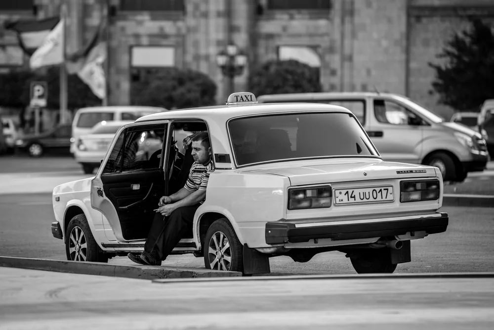 Street Photography in Yerevan, Armenia - Photo No. 9283 by Przemek Wozny