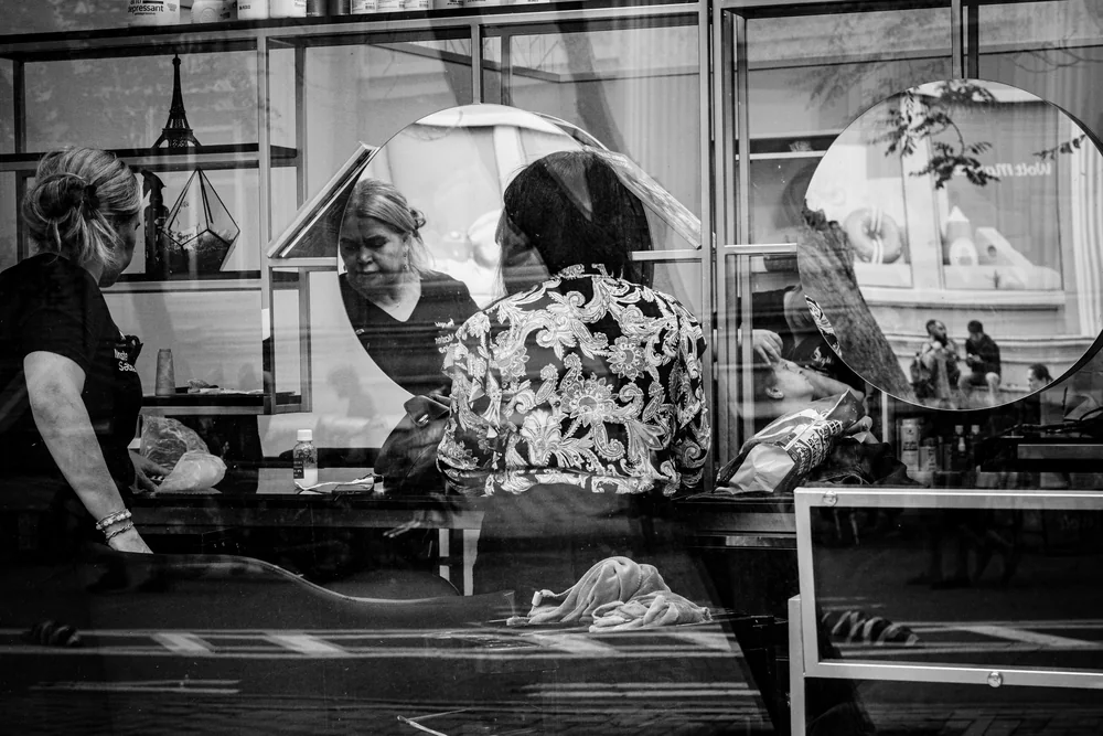 Street Photography in Baku, Azerbaijan - Photo No. 4733 by Przemek Wozny