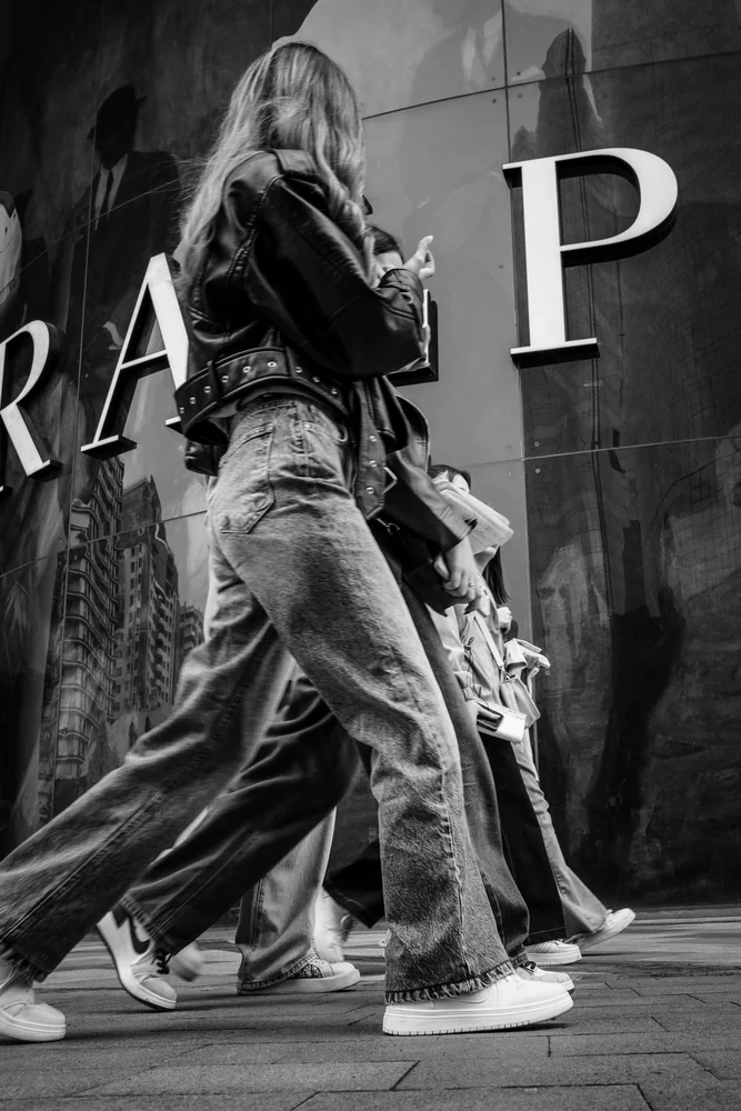 Street Photography in Baku, Azerbaijan - Photo No. 5359 by Przemek Wozny