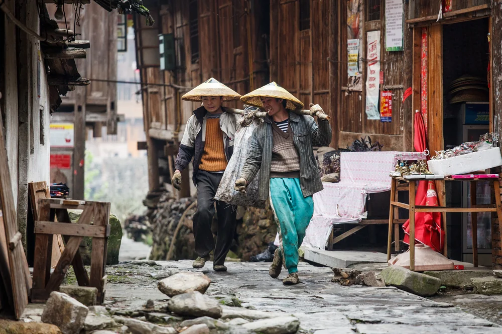 Street Photography in Guilin, China - Photo No. 1642 by Przemek Wozny