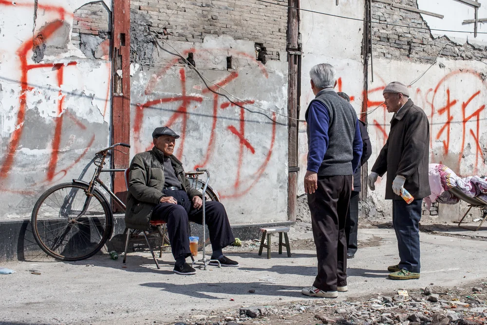 Street Photography in Shanghai, China - Photo No. 9768 by Przemek Wozny