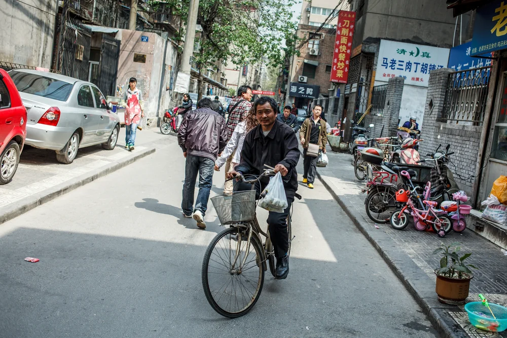 Street Photography in Xian, China - Photo No. 2200 by Przemek Wozny