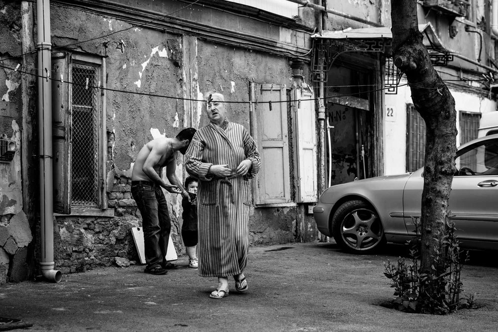 Street Photography in Tbilisi, Georgia - Photo No. 8065 by Przemek Wozny