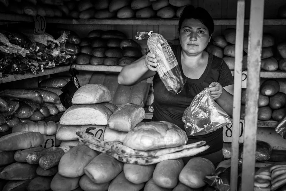 Street Photography in Tbilisi, Georgia - Photo No. 8464 by Przemek Wozny