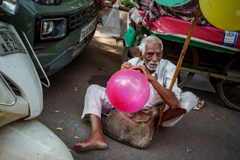 Street Photography in New Delhi, India - Photo No. 4130 by Przemek Wozny