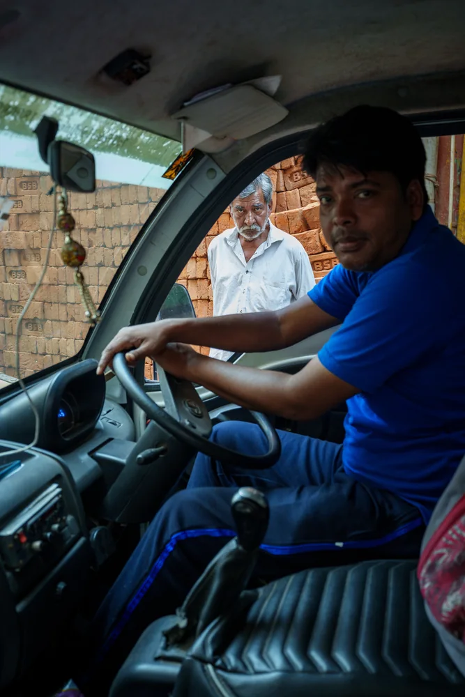 Street Photography in New Delhi, India - Photo No. 6386 by Przemek Wozny