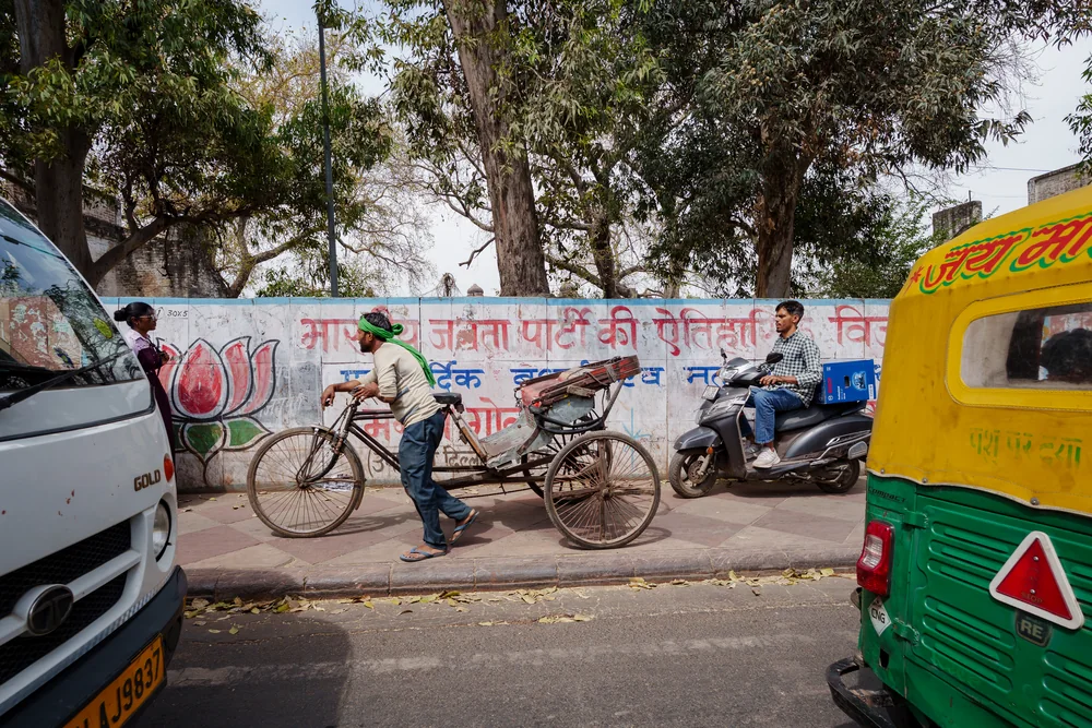Street Photography in New Delhi, India - Photo No. 6723 by Przemek Wozny