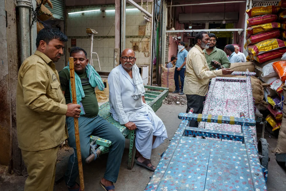 Street Photography in New Delhi, India - Photo No. 6899 by Przemek Wozny
