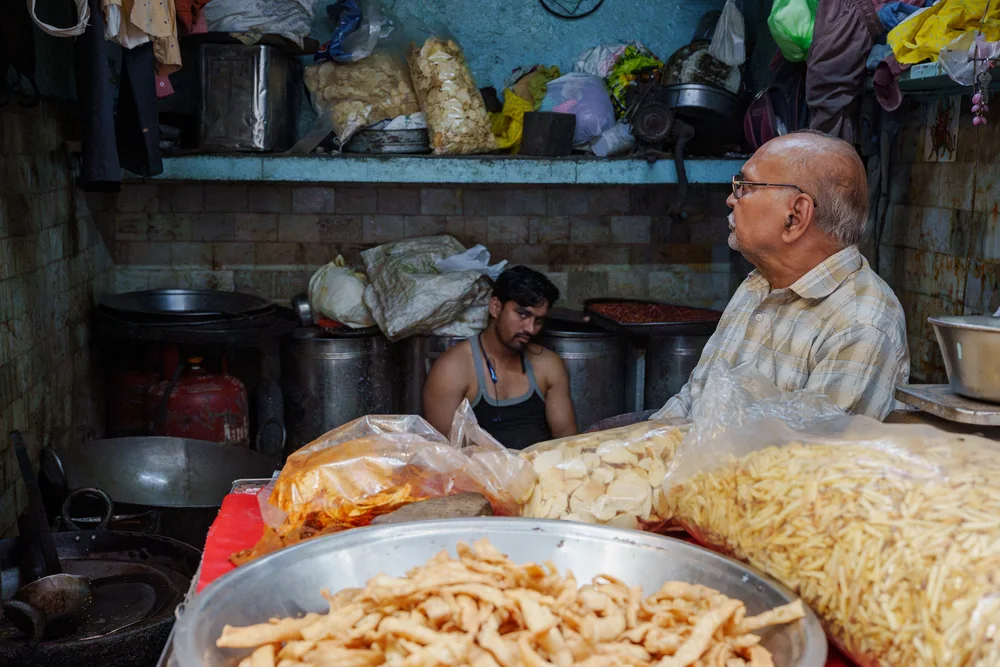 Street Photography in New Delhi, India - Photo No. 8028 by Przemek Wozny