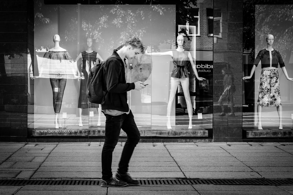 Street Photography in Kaunas, Lithuania - Photo No. 8420 by Przemek Wozny