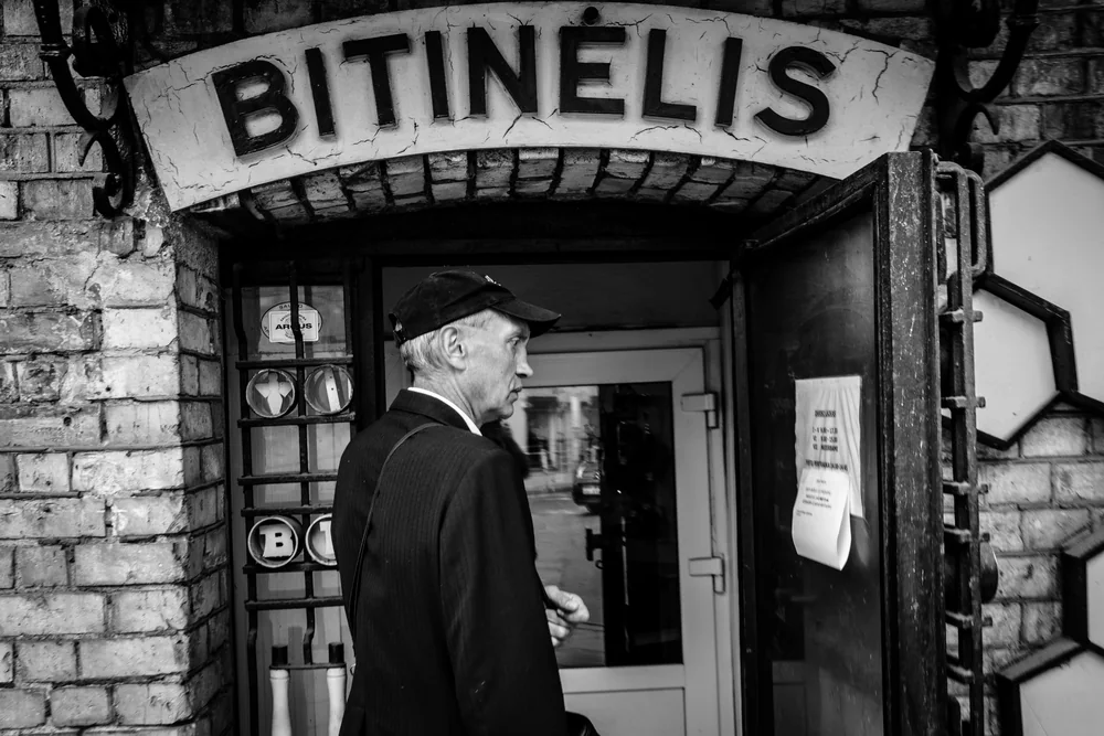 Street Photography in Vilnius, Lithuania - Photo No. 7382 by Przemek Wozny