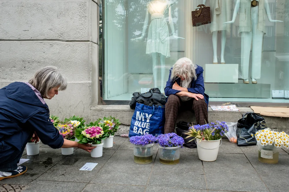 Street Photography in Vilnius, Lithuania - Photo No. 7851 by Przemek Wozny
