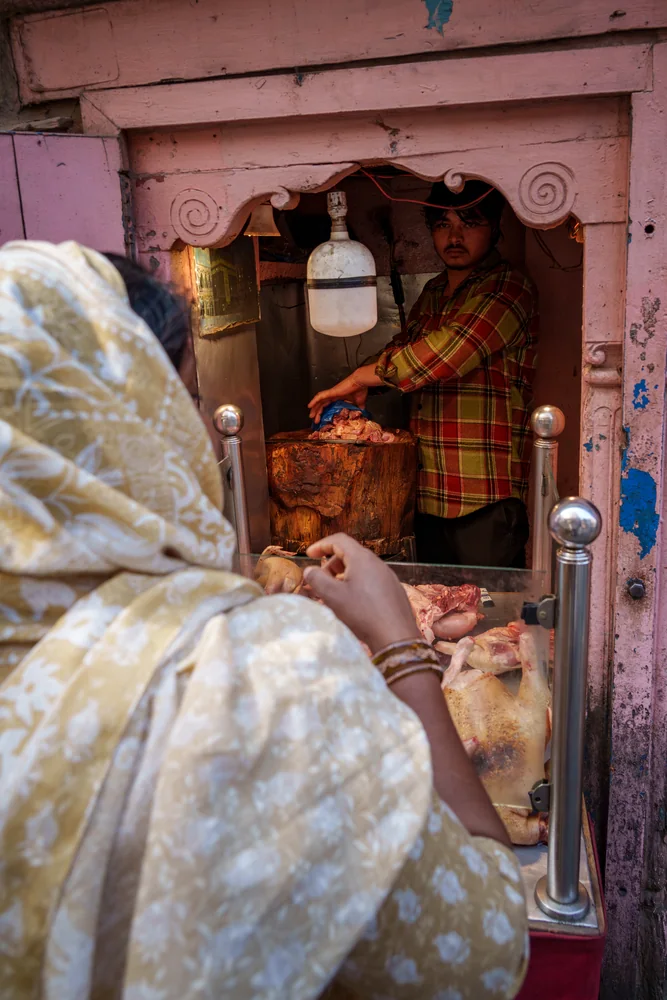 Street Photography in Kathmandu, Nepal - Photo No. 0017 by Przemek Wozny