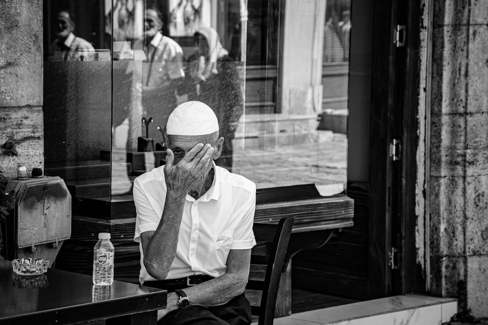 Street Photography in Skopje, North Macedonia - Photo No. 6095 by Przemek Wozny