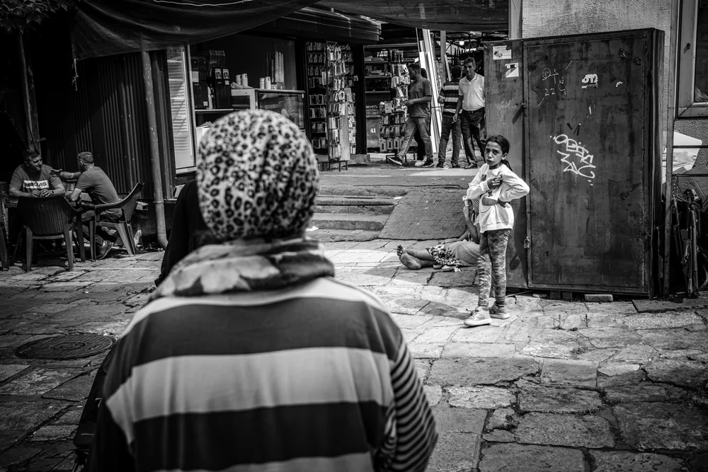 Street Photography in Skopje, North Macedonia - Photo No. 9231 by Przemek Wozny