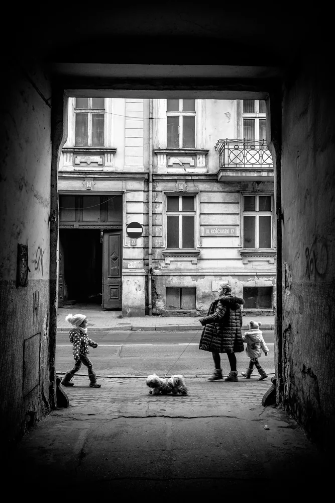 Street Photography in Kalisz, Poland - Photo No. 0696 by Przemek Wozny