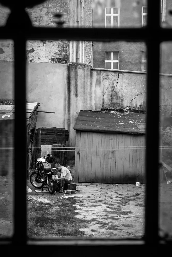 Street Photography in Kalisz, Poland - Photo No. 8574 by Przemek Wozny