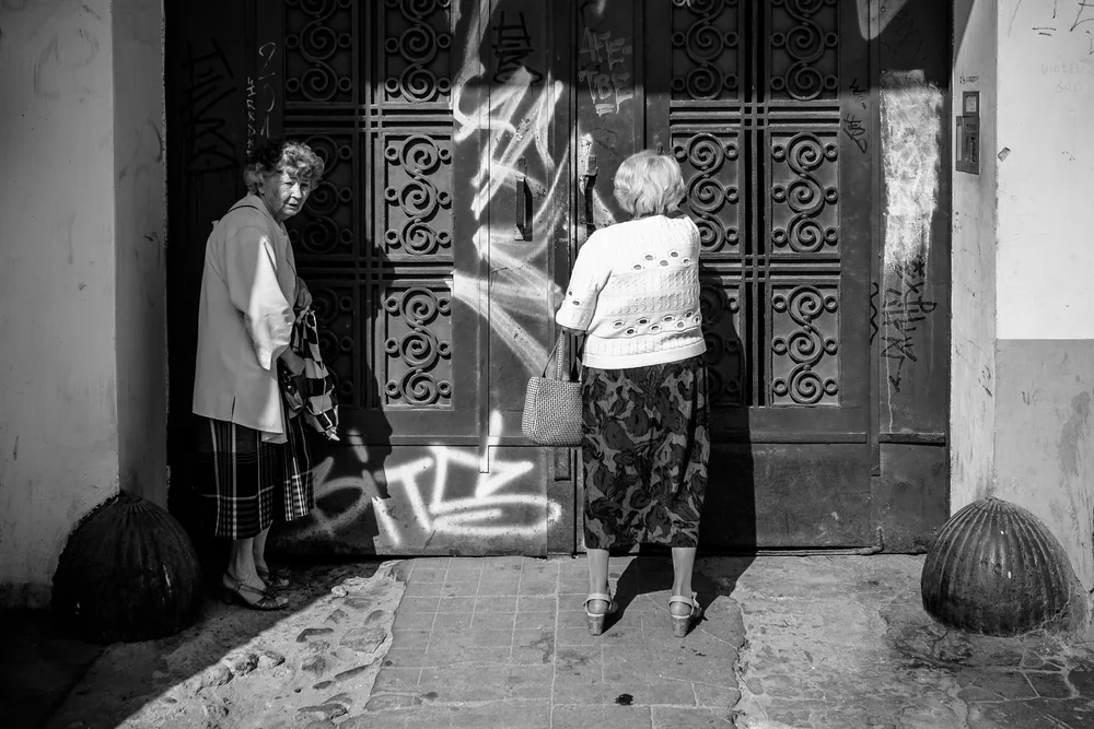 Street Photography in Lodz, Poland - Photo No. 3117 by Przemek Wozny