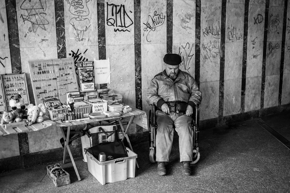 Street Photography in Lodz, Poland - Photo No. 8064 by Przemek Wozny
