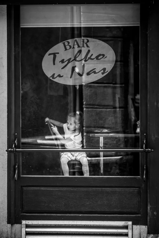 Street Photography in Poznan, Poland - Photo No. 6513 by Przemek Wozny