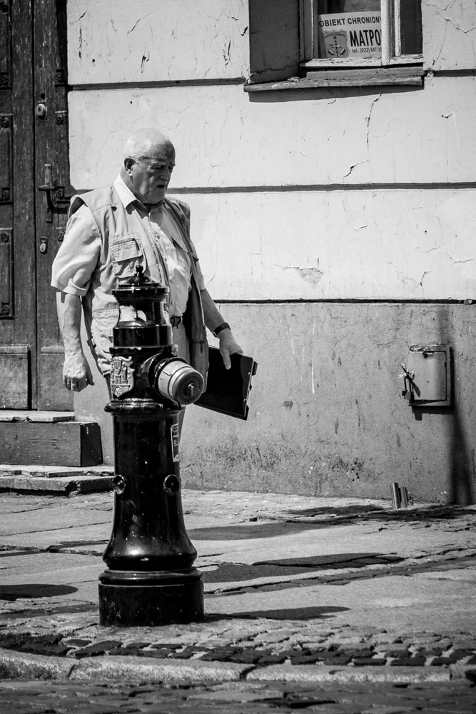 Street Photography in Poznan, Poland - Photo No. 6554 by Przemek Wozny