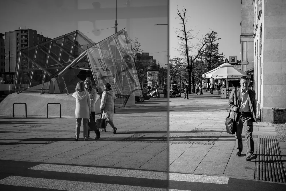 Street Photography in Warsaw, Poland - Photo No. 3745 by Przemek Wozny