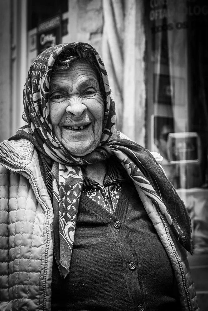 Street Photography in Lisbon, Portugal - Photo No. 3878 by Przemek Wozny