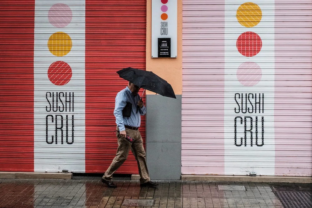 Street Photography in Valencia, Spain - Photo No. 6281 by Przemek Wozny