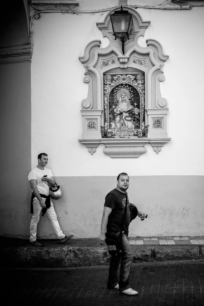 Street Photography in Sevilla, Spain - Photo No. 2596 by Przemek Wozny