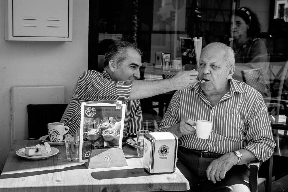 Street Photography in Sevilla, Spain - Photo No. 2729 by Przemek Wozny