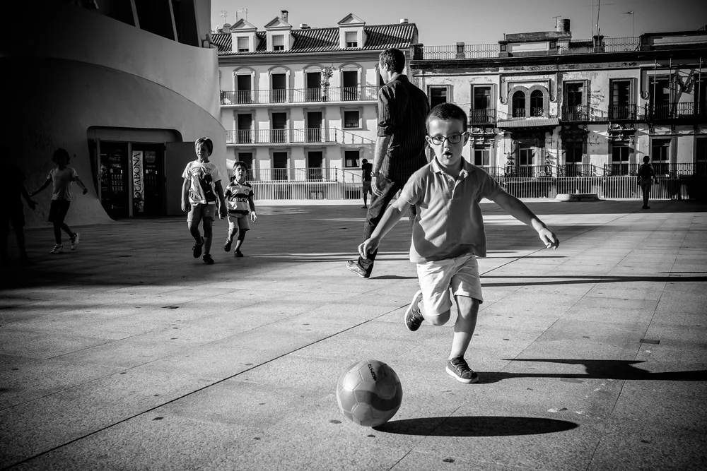 Street Photography in Sevilla, Spain - Photo No. 2845 by Przemek Wozny