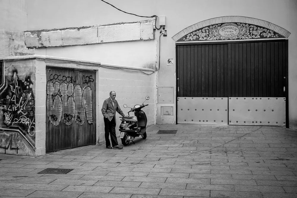 Street Photography in Sevilla, Spain - Photo No. 2950 by Przemek Wozny