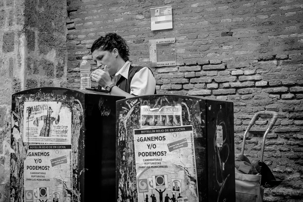 Street Photography in Sevilla, Spain - Photo No. 2971 by Przemek Wozny