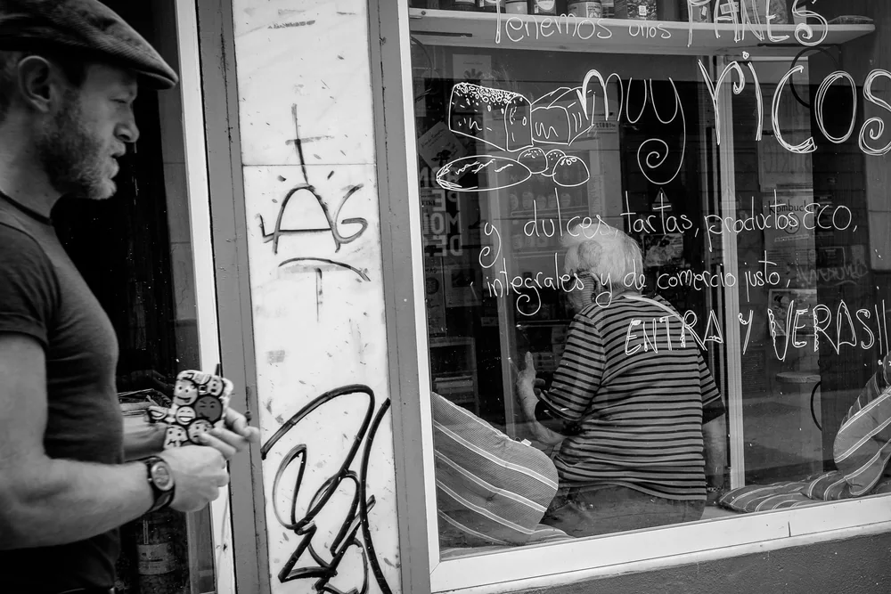 Street Photography in Sevilla, Spain - Photo No. 2977 by Przemek Wozny