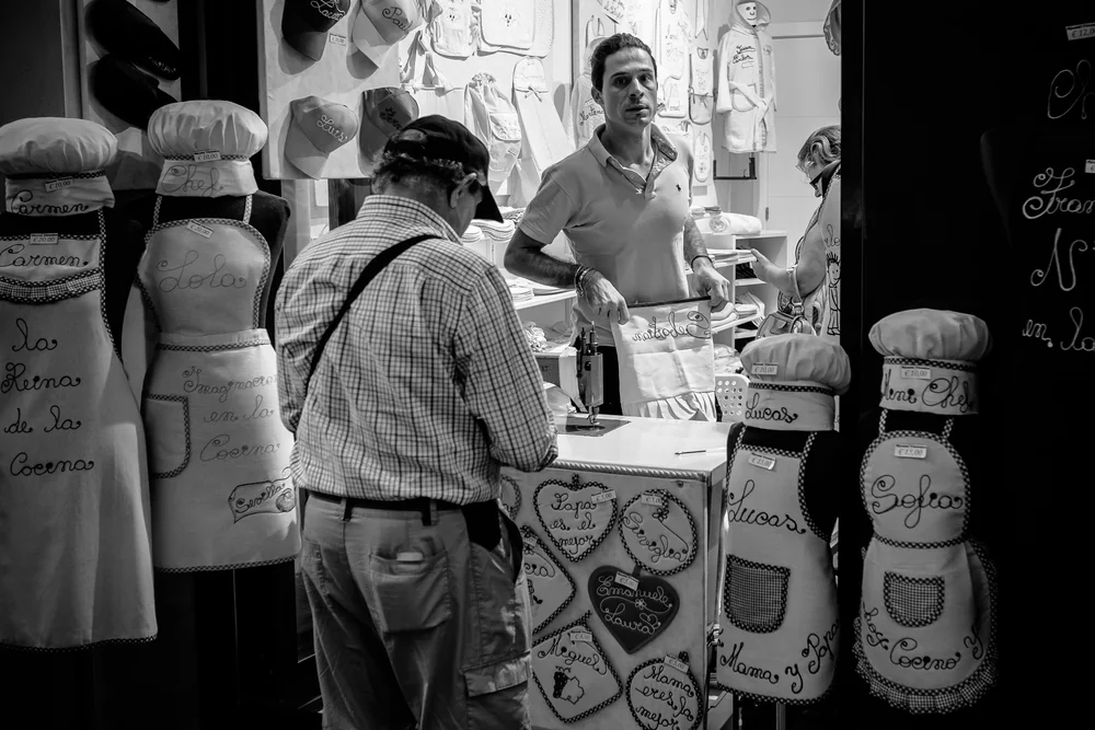 Street Photography in Sevilla, Spain - Photo No. 3665 by Przemek Wozny