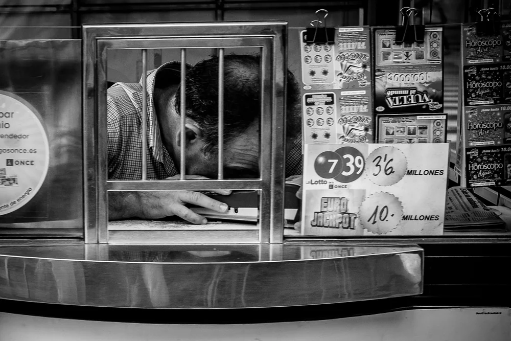 Street Photography in Sevilla, Spain - Photo No. 4007 by Przemek Wozny