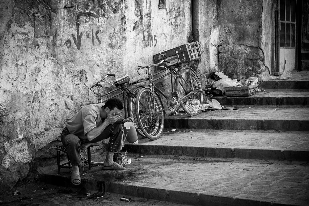 Street Photography in Aleppo, Syria - Photo No. 4160 by Przemek Wozny
