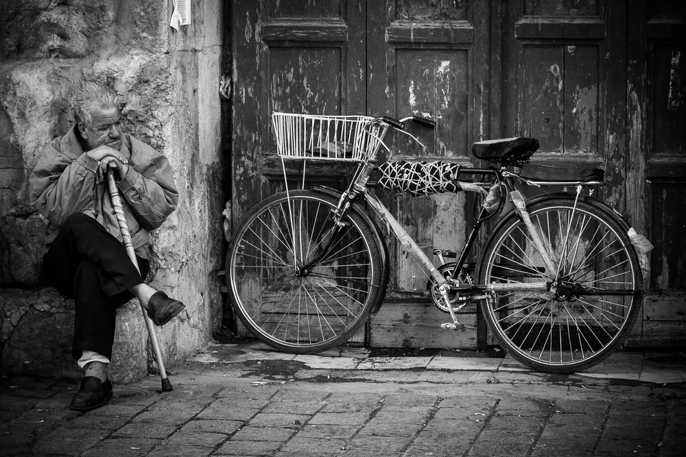 Street Photography in Damascus, Syria - Photo No. 2995 by Przemek Wozny