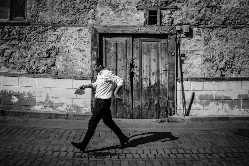 Street Photography in Ankara, Turkey - Photo No. 0663 by Przemek Wozny
