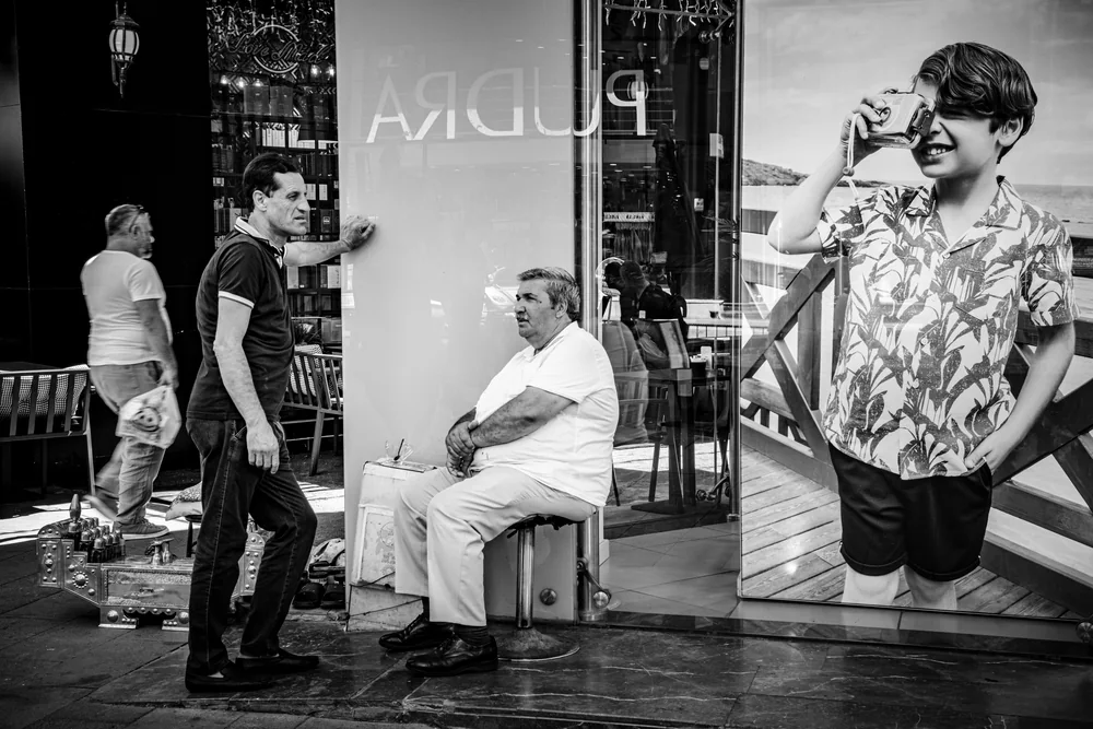 Street Photography in Ankara, Turkey - Photo No. 6478 by Przemek Wozny