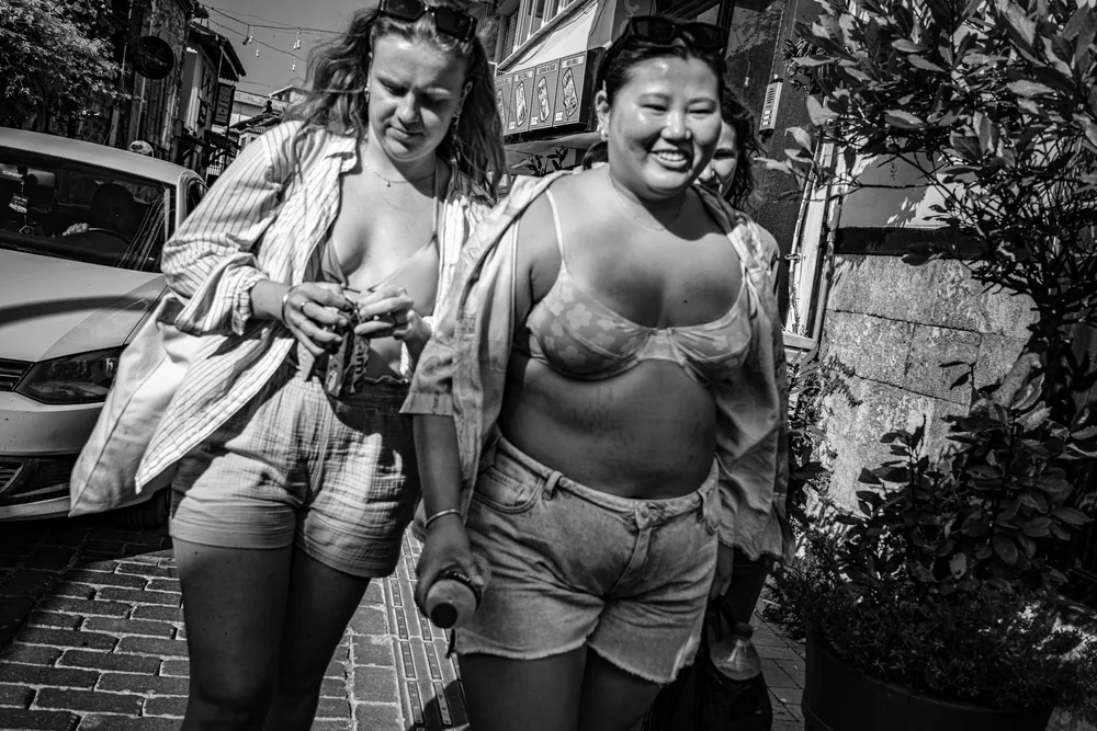 Street Photography in Kayseri, Turkey - Photo No. 4940 by Przemek Wozny