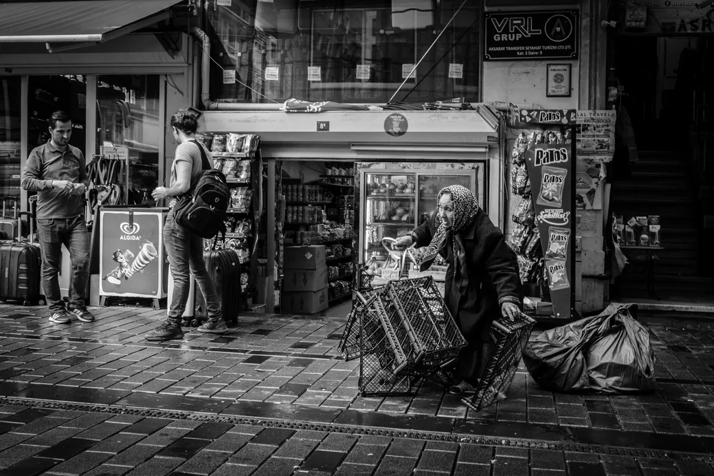 Street Photography in Istanbul, Turkey - Photo No. 4975 by Przemek Wozny